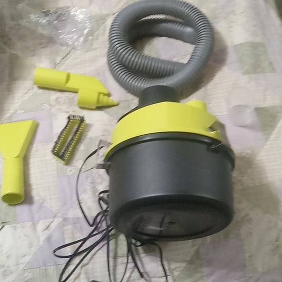 Sharper image multifunction wet & dry auto vacuum - Picture 2 of 5